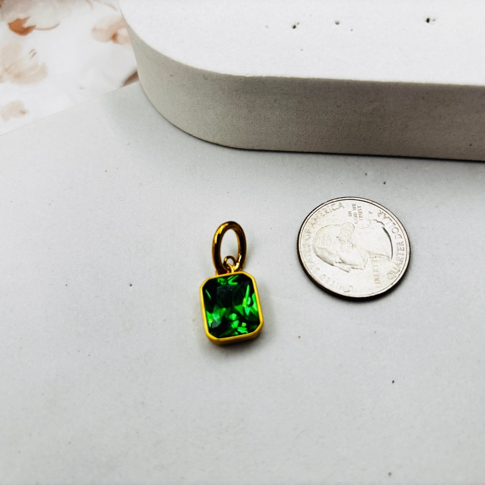 Roxanne Assoulin The Emerald Drop Charm - Picture 7 of 8